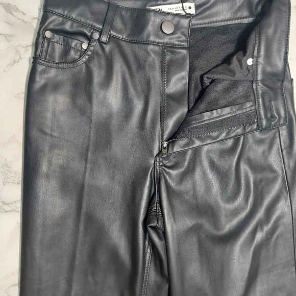 NWT Zara Vegan Leather High-rise 90s Wide Leg Pants, Size 2 - Picture 7 of 12
